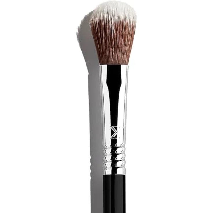 Sigma Beauty F03 - High Cheekbone Highlighter Puderpinsel mit abgekanteten Sigmax®-Fasern, tierversuchsfrei, 2-Jahres-Garantie – Bild 3