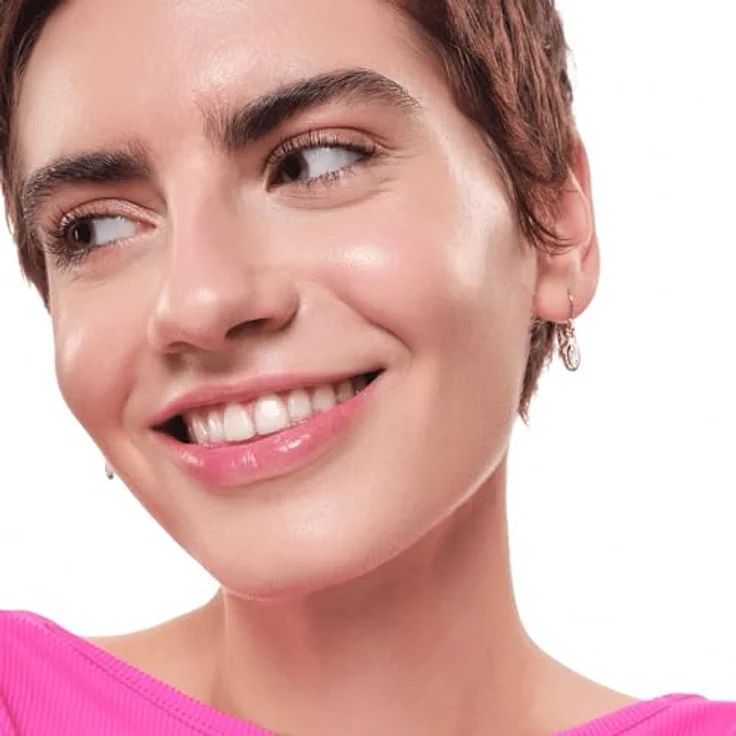 essence BRIGHTEN UP! Cushion Foundation, mittlere Deckkraft, 03 Beige, 12 g, vegan, wasserfest – Bild 5