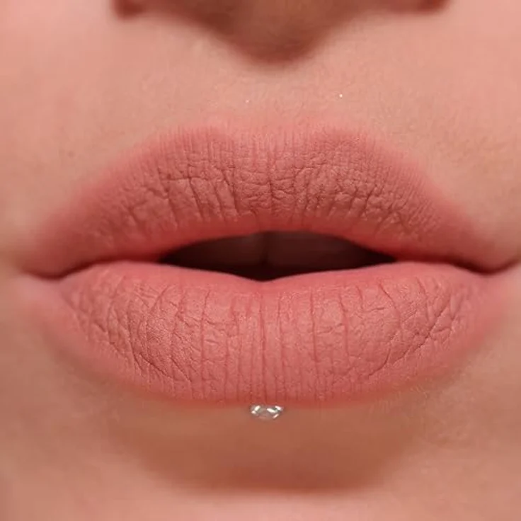 Revolution Air Blur Matt Flüssiger Lippenstift - Langanhaltende Lippenfarbe - Vegan & Cruelty-Free - Siren Brown Nude - 3.5ml – Bild 4