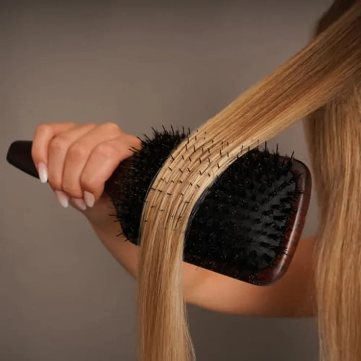 Genuine Haircare CARE BRUSH - Pflegende Haarbürste mit 100% Wildschweinborsten, antistatisch, Handmade in Germany – Bild 4