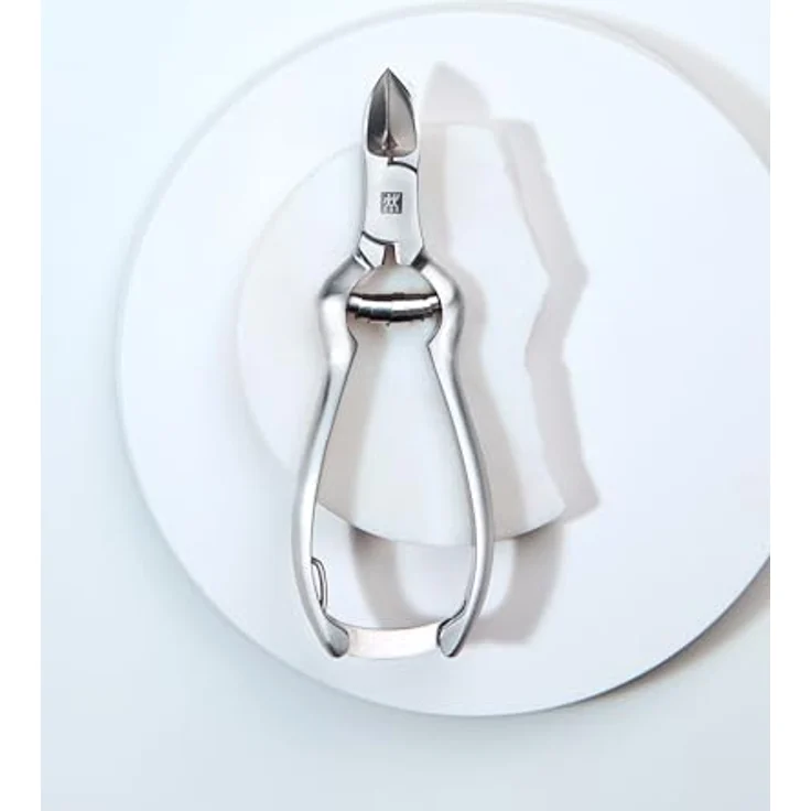 ZWILLING Nagelzange Premium, mit Pufferfeder und ergonomischer Form, besonders scharfe Schneiden für feste Finger- und Fußnägel, Silber – Bild 3