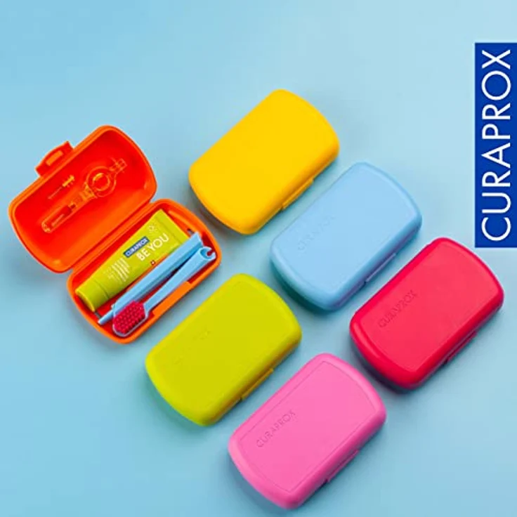 Curaprox Travel Set, Kosmetik-Reiseset für Zähne, Zunge und Zahnfleisch mit Zahnbürste, 2 Interdentalzahnbürsten und 10 ml Zahnpasta für empfindliche Zähne – Bild 6