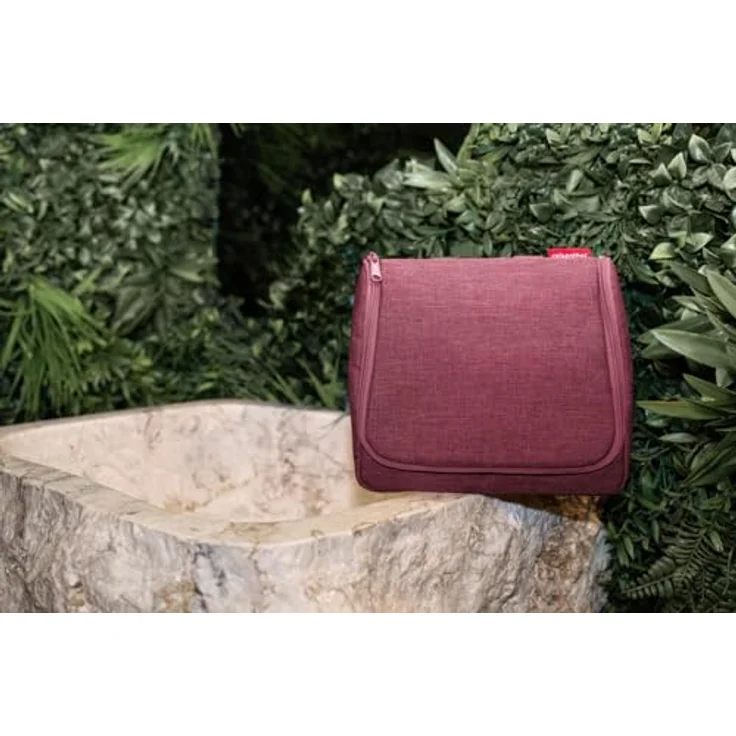 REISENTHEL® toiletbag twist, Kosmetiktasche in maroon mit Haken zum Aufhängen, wasserabweisend, 3L Volumen – Bild 4