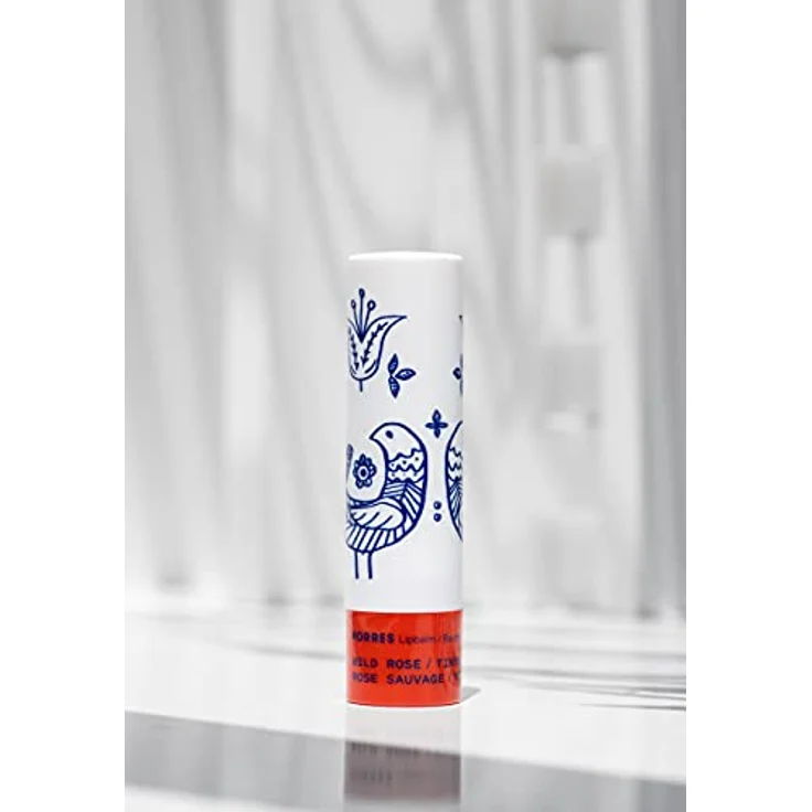 KORRES pflegender Lip Balm Wild Rose, getönt rot, mit Johanniskrautöl, vegan & dermatologisch getestet, 4 g – Bild 3