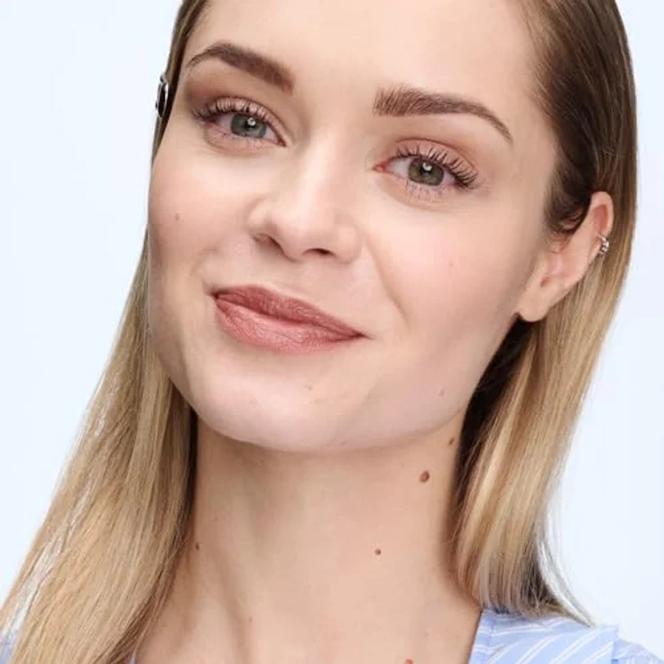 Lumene Blur Even Cover Foundation, hochdeckende Foundation mit Niacinamid und mattierendem Finish, 30 ml – Bild 6