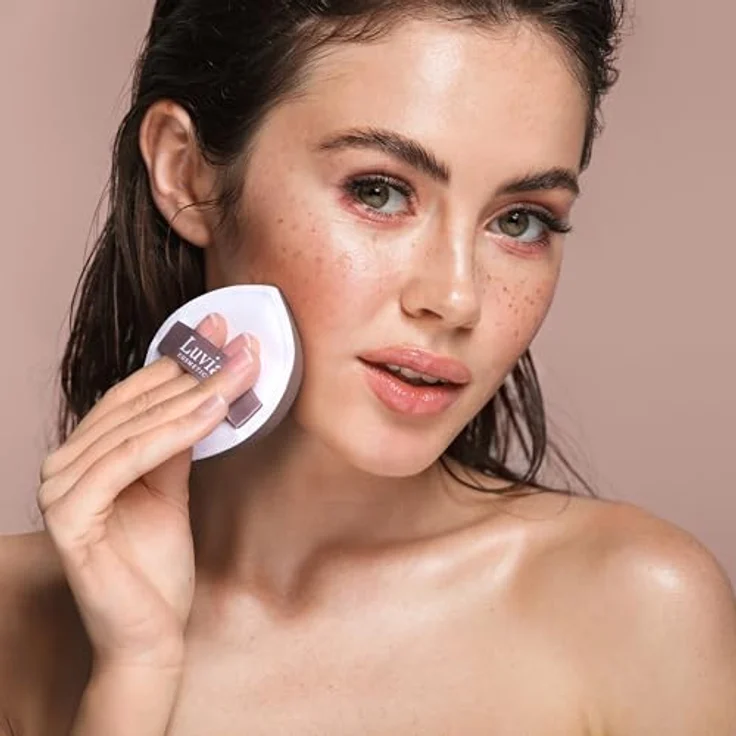 Luvia Cosmetics Single Makeup Puff, tropfenförmige Puderquaste mit ergonomischem Halteband, weiß – Bild 2