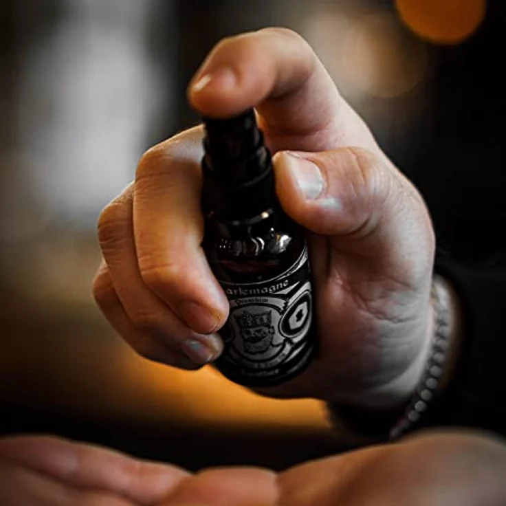 Charlemagne Bartöl, vegane Bartpflege für Herren, 30 ml, Lederduft, Made in Germany, regt Bartwachstum an, natürliche Bio-Öle, anti-glanz Effekt – Bild 5
