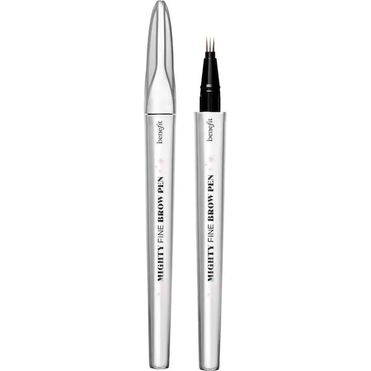 BeneFit Cosmetics Mighty Fine Brow Pen, Präzisions-Augenbrauenstift mit ultrafeiner Spitze, 0,5 ml, warmes Hellbraun (#3)