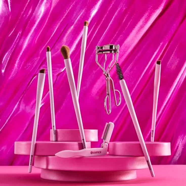 Essence Eyelinerpinsel eyeliner brush 01 Just wing it, präzises Auftragen in einzigartiger Form und Farbe – Bild 6