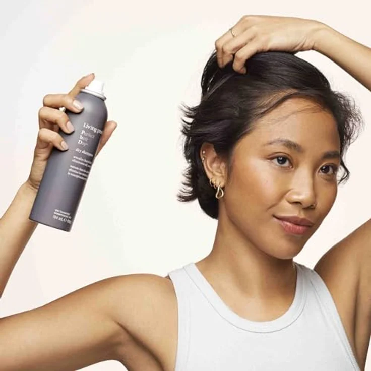 Living Proof Perfect Hair Day Dry Shampoo | Trockenshampoo für wirklich sauberes Haar, absorbiert Öle & Fette, Gerüche & Schweiß für mehr Frische | Cruelty Free, ohne Silikone, Parabene, Talk | 355ml – Bild 3