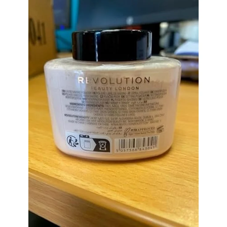 Revolution Beauty London Loose Baking Powder, Prolongs Makeup Wear, Brightening Setting Powder, For All Skin Tones, Peach, 32g – Bild 3