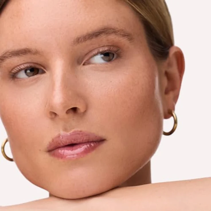 Catrice Shine Supreme Lippenöl, 4 ml mit nahrhaftem Effekt in Farbton 040 Cherry Lush, spendet Feuchtigkeit und verleiht langen Glanz – Bild 5