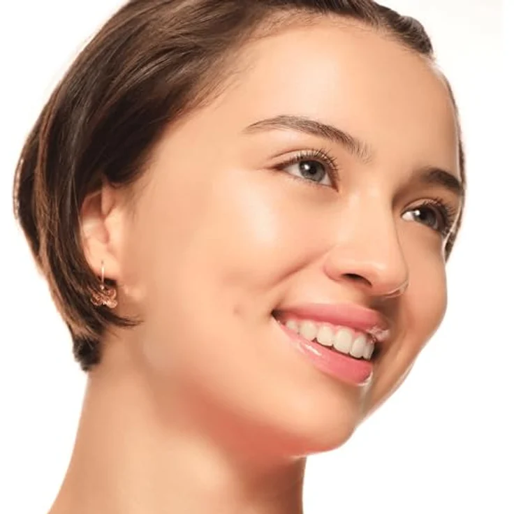 essence cosmetics BABY GOT DIAMOND highlighter stick, Silber, glänzend, strahlend, shimmernd, glitzernd, vegan, 5.4g, ohne Parfüm, ohne Konservierungsstoffe, ohne Parabene – Bild 4