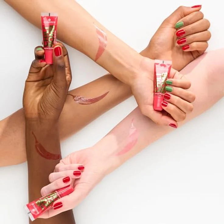 essence CHILI BOMB shiny lipgloss 01 Strawberry Salsa, Volumengebender Lipgloss mit nicht klebender Textur und Chili-Extrakt für aufpolsternden Effekt – Bild 6