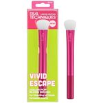 REAL TECHNIQUES VIVID ESCAPE Blush Brush, Rougepinsel mit plüschigem, gewölbtem Kopf für flüssiges und Creme-Rouge, tierversuchsfrei und vegan