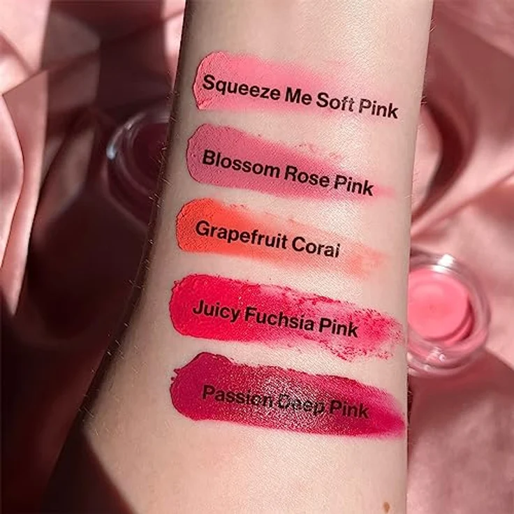 Makeup Revolution Mousse Puder-Rouge Blossom Rose Pink, 6 g, veganes Rouge für natürliche Wangenröte – Bild 5