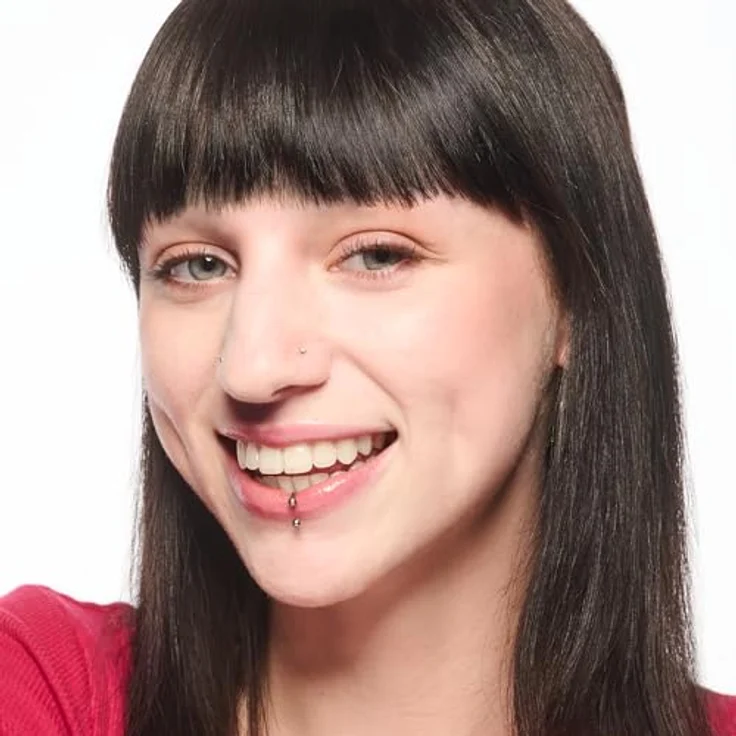 essence FOUNDATION Stick langanhaltender Make-up Primer, 10 g, Farbton 70, vegan, mattierend, öl- und talkumfrei – Bild 4