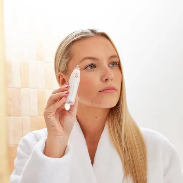 Remington BareMe WFS200, 2-in-1 Augenbrauenrasierer und Gesichtshaarentferner mit hypoallergenen Aufsätzen, USB-C Ladefunktion, wasserdicht – Bild 9