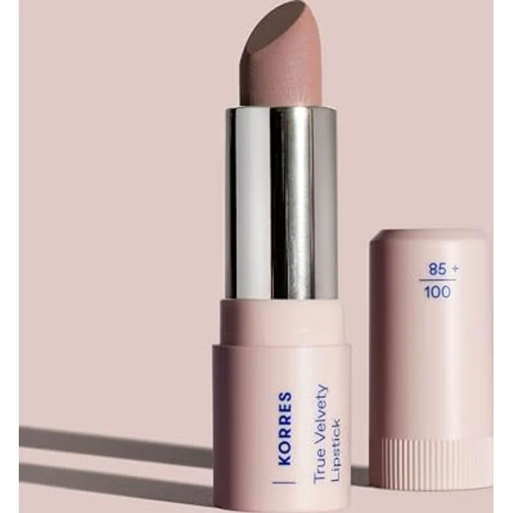 KORRES True Velvety Lipstick Nude Pink 13, nudefarbener Lippenstift mit intensiver Farbe, cremiger Textur und semi-mattem Finish, vegan, 3g – Bild 4