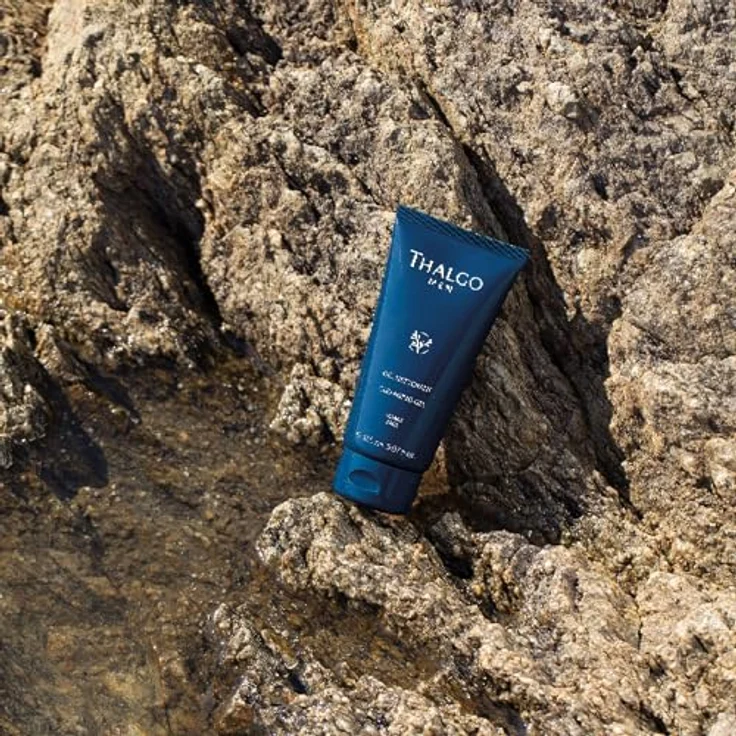 THALGO Men Reinigungs-Gel, sanft schäumendes Reinigungsgel mit Mikroalgen-Komplex, 150 ml, für porentiefe Reinigung und revitalisierende Pflege, geeignet für alle Hauttypen, auch empfindliche Haut – Bild 2