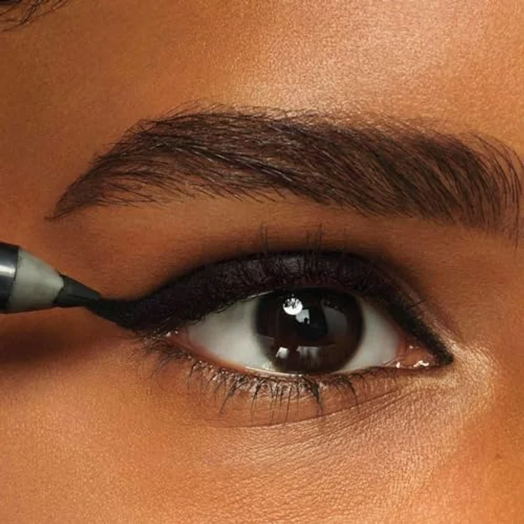 TATTOO LINER gel pencil #900-deep onix black 1,3 g – Bild 4