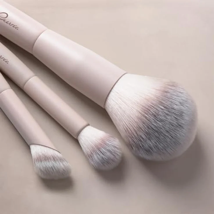 Luvia Nude Aura Brush Set, 10-teiliges Pinselset mit 8 Pinseln, Make-up-Schwamm und veganem Leder-Köcher, ultraweiche Nurai®-Fasern, vegan und tierversuchsfrei – Bild 2