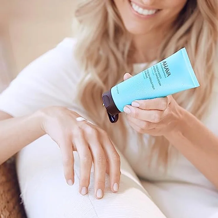 AHAVA Deadsea Water Mineral Hand Cream Sea-Kissed, 150 ml, feuchtigkeitsspendend und schützend für trockene Haut – Bild 6