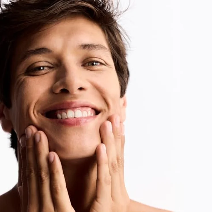 Nuxe Men Multi-Action Serum Youth & Energy, Feuchtigkeitsserum für Herren mit patentiertem Eschenöl-Extrakt, 30 ml – Bild 3