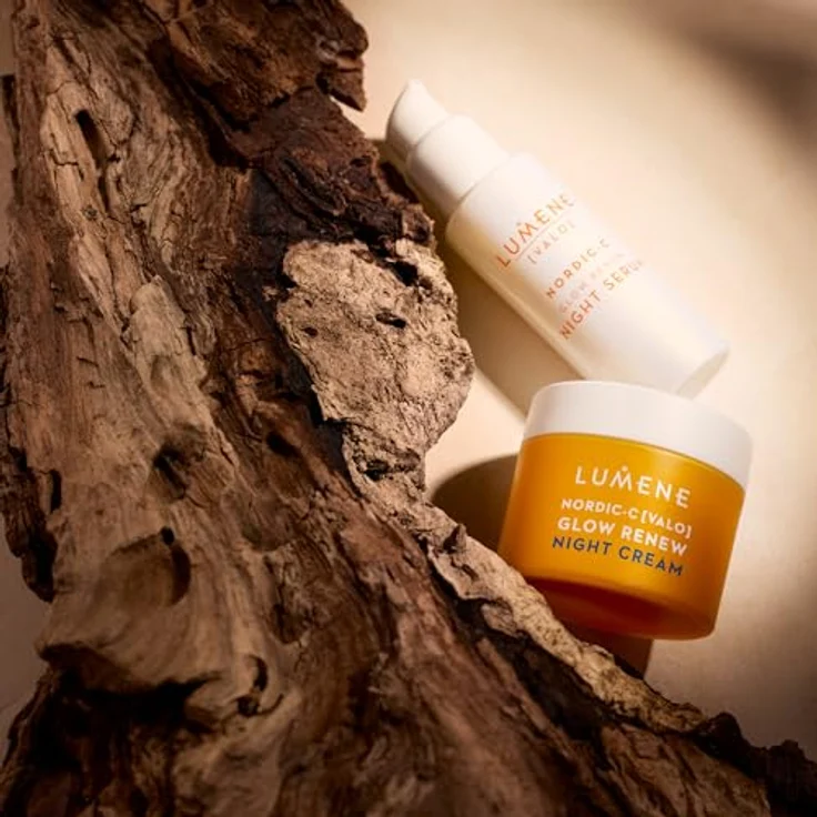 LUMENE Nordic-C [VALO] Glow Renew Nachtcreme mit Vitamin C und Hyaluronsäure, Vegan 50ml in biobasiertem Kunststofftiegel, strahlender Teint am Morgen – Bild 4