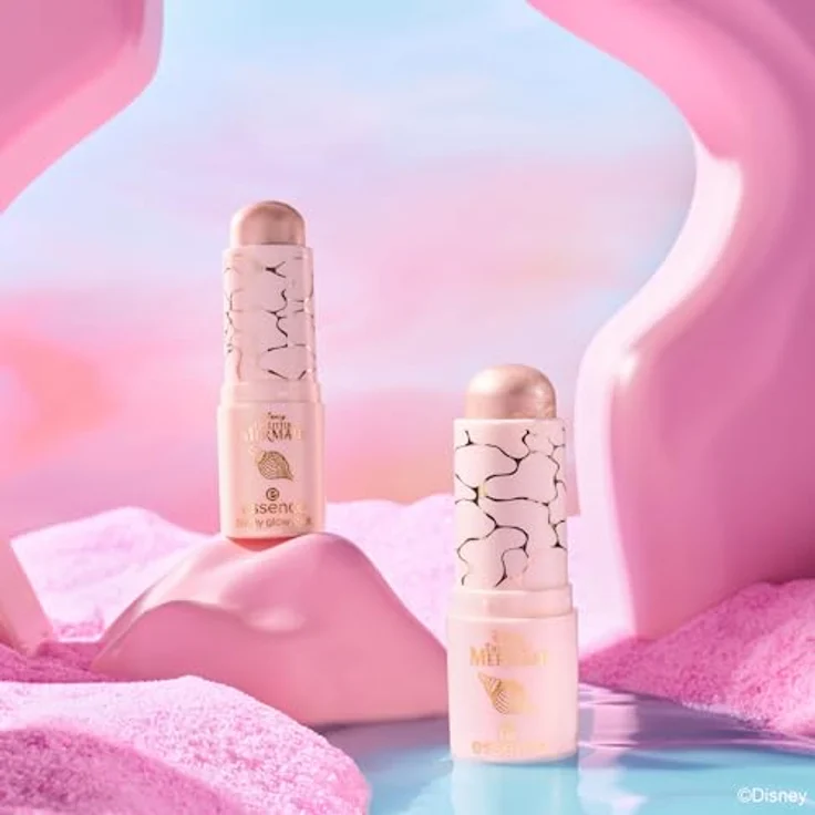 essence Disney The Little Mermaid Aufhellender Stift für das Gesicht, Farbton 01 Watch Me Shine, 8 g, veganer Highlighter mit lichtreflektierenden Pigmenten – Bild 3