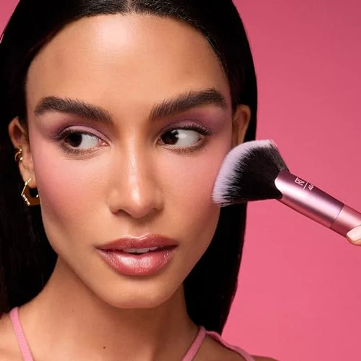 Real Techniques Extra Big Finishing Brush RT 454, Pinsel für die Wangen mit langen, feinen Borsten, vegan – Bild 6