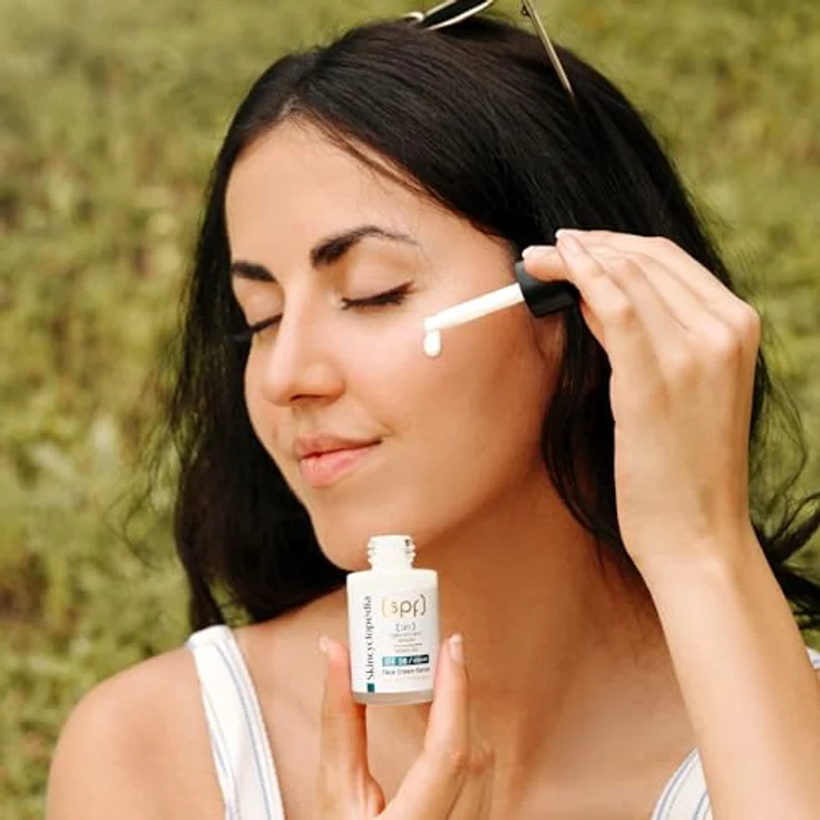 Skincyclopedia Sonnenschutz Hyaluron Serum, LSF 50 Gesichtsserum mit 10% Hyaluron-Komplex und Vitamin B5, Face Sun Protection with SPF 50, UVA und UVB, Sonnenschutz mit hohem Breitspektrumschutz, 30ml – Bild 5