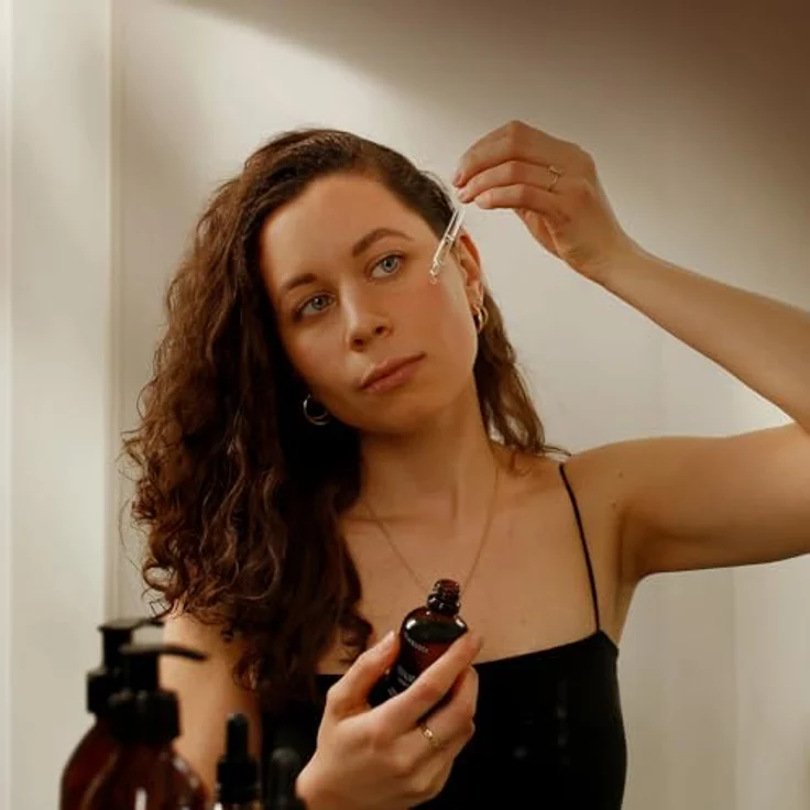JUNGLÜCK Rizinusöl BIO 50ml - Vegan | 100% reines kaltgepresstes Natur-Öl für Gesicht, Wimpern, Haare und Nägel, intensiv nähren und revitalisieren – Bild 3