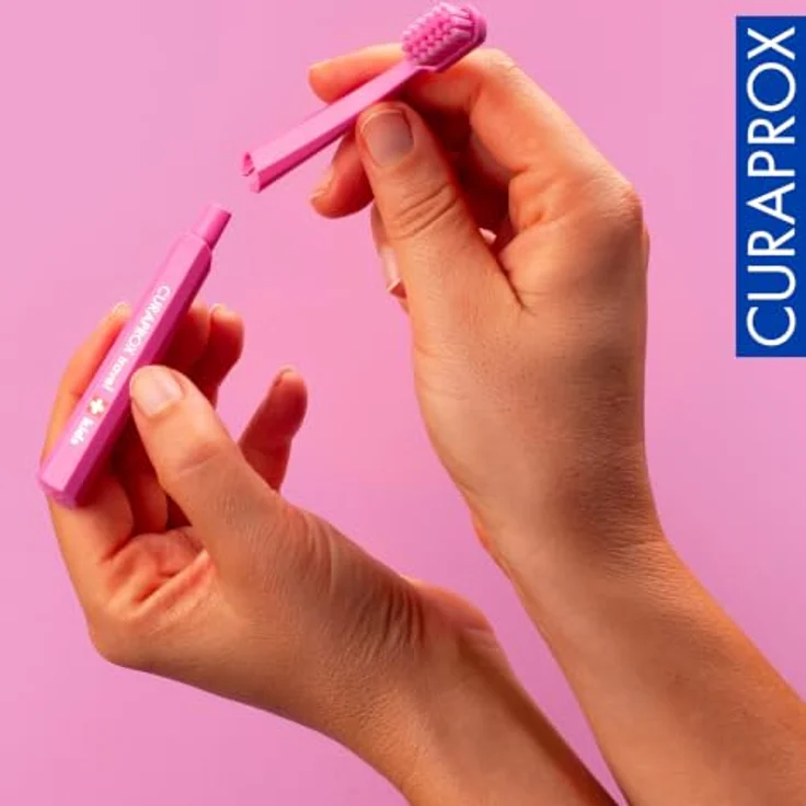 Curaprox Kids Travel Refill, Ersatzköpfe für Kinderzahnbürsten, pink, 2er Pack mit feinen Borsten und lustigem Design – Bild 5