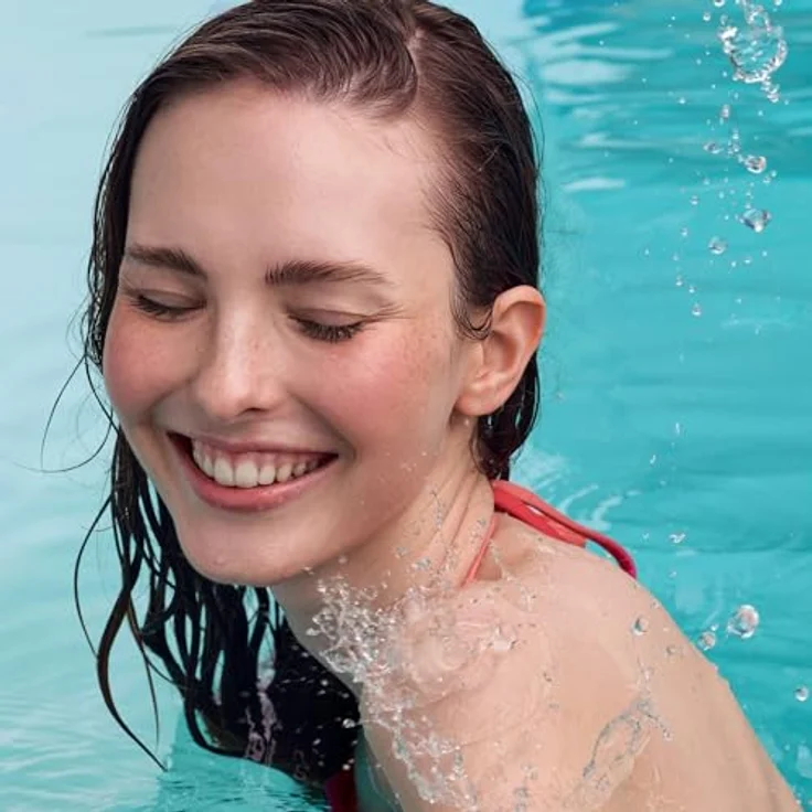 essence Disney The Little Mermaid flüssiges Rouge Farbton 02 A Splash Of Freedom, 17 ml, natürliches Rouge für frisches Wangenrot – Bild 3