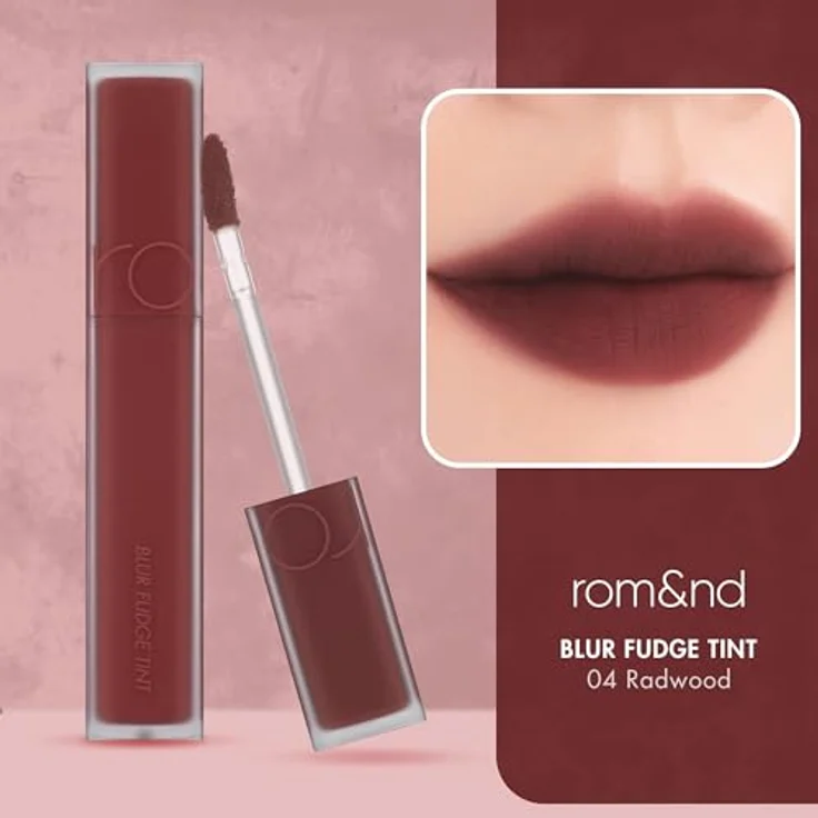 rom&nd Blur Fudge Tint 5g, Lippenstift in 04 RADWOOD, samtige matte Textur für einen verwischten Effekt – Bild 3