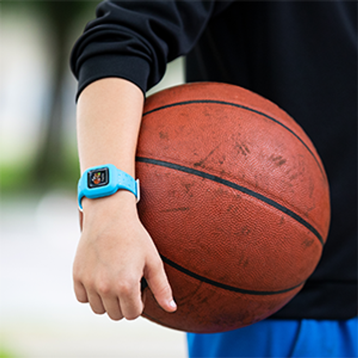 Garmin vívofit jr. 3 Aktivitätstracker für Kinder, Einheitsgröße, Silikonarmband, Blaue Sterne (010-02441-02) – Bild 10