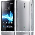 Sony Xperia P Smartphone 10,16cm Pixel (4 Zoll) TFT-Display, 16GB interner Speicher, 1GB RAM, Android, Schwarz