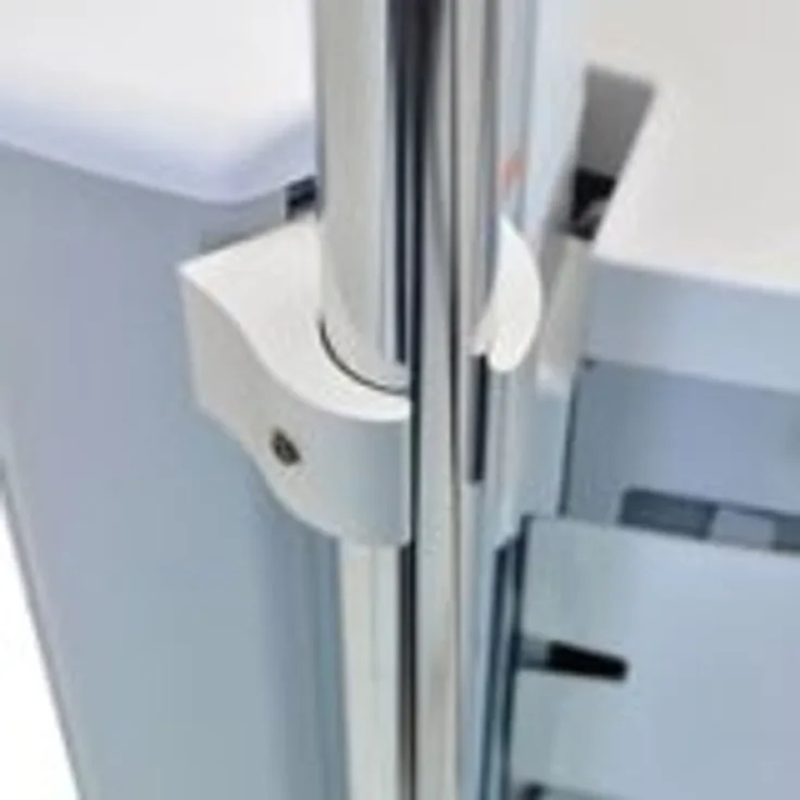 ERGOTRON StyleView-Klemmset fuer Infusionsstativ komfortable Schnittstelle fuer das Hinzufuegen eines Infusionsstaenders