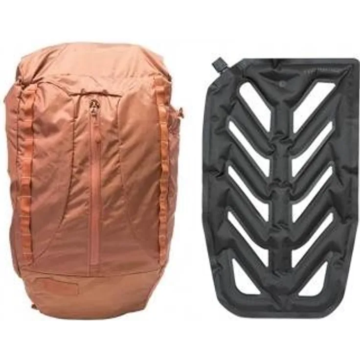 WANDRD VEER Rust 18 L Faltrucksack mit aufblasbarem Rückenpolster