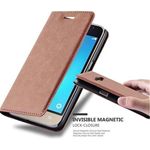 cadorabo Hülle für Samsung Galaxy J1 2016 in CAPPUCCINO BRAUN Handyhülle mit Magnetverschluss, Standfunktion und Kartenfach Case Cover Schutzhülle Etui Tasche Book Klapp Style