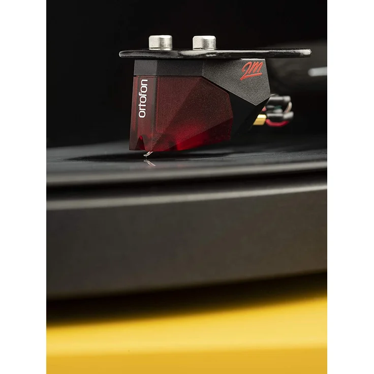 Pro-Ject Debut Carbon EVO Manueller Plattenspieler mit Riemenantrieb inkl. Schutzhaube hochglanz rot – Bild 3