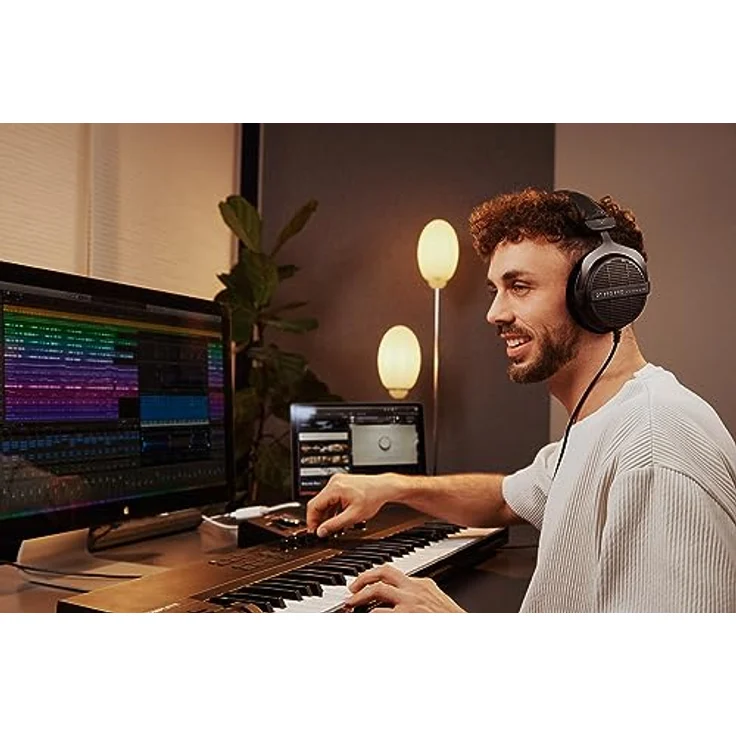 beyerdynamic DT 990 PRO Limited Black Edition 250 Ohm. Einseitig kabelgebundener Over-Ear-Studiokopfhörer für Mixing, Mastering und Editing – Bild 3