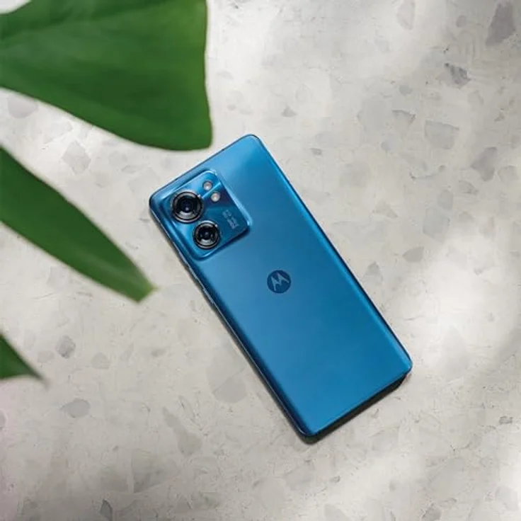 Motorola Edge 40 5G 256GB/8GB RAM Dual-SIM lunar-blue, Smartphone mit 144 Hz pOLED FHD+ Display, 50 MP Kamera und 68 W Schnellladung – Bild 2