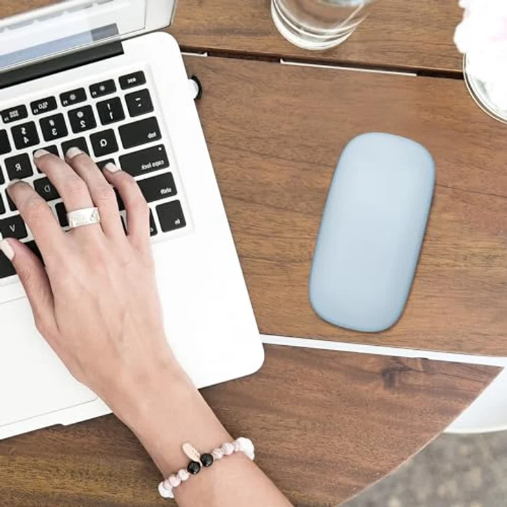 kwmobile Silikon Schutzhülle kompatibel mit Apple Magic Mouse 1/2 Hülle - PC Maus Cover aus softem Silikon - Hellblau – Bild 3