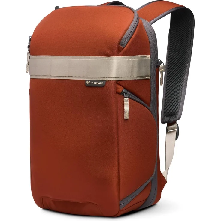 Gomatic Peter McKinnon Luma Camera Pack, 18L Fotorucksack mit anpassbarem Innenteiler und Zugang von hinten, seitlich und oben, Rot – Bild 1