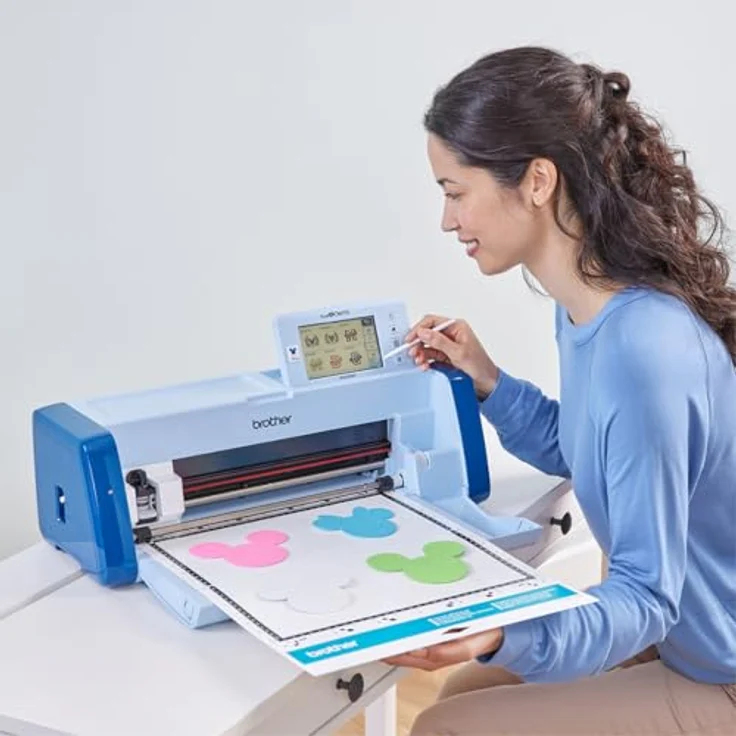 Brother ScanNCut SDX2250 Disney, Schneideplotter mit integriertem Scanner, 1485 Designs, WLAN, automatisches Rollmesser, für Materialien bis 3 mm Dicke – Bild 5