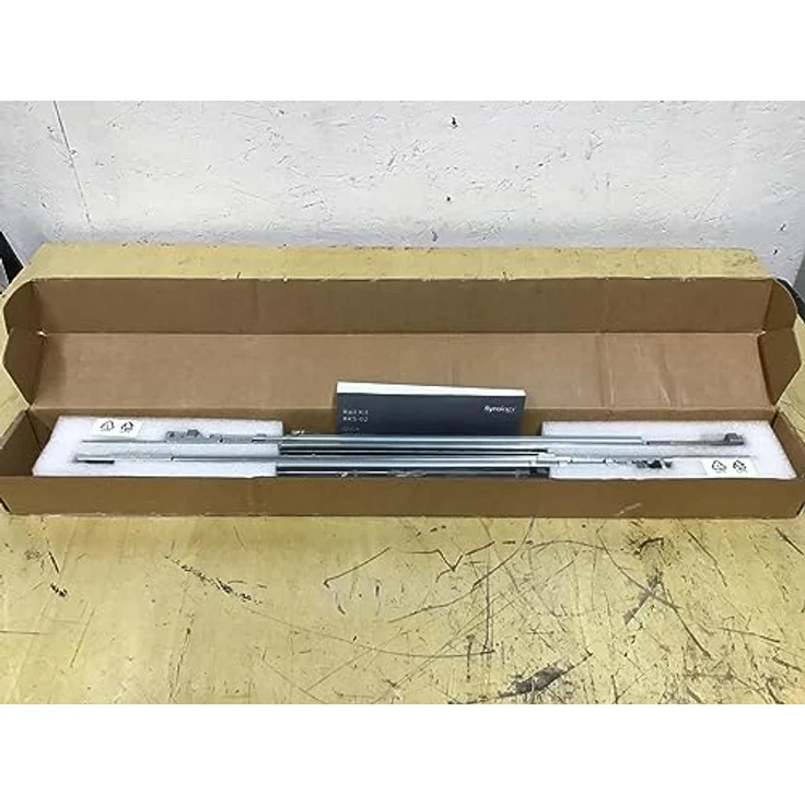 Synology Rackschienen-Set RKS-02, Server-Zubehör für Montageposten ab 450 mm, silber – Bild 2