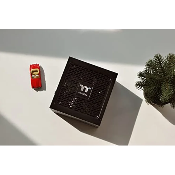 Thermaltake Toughpower PF3 1200W Gen 5 / ATX 3.0 / PCIe Gen 5 Ready/Smart Zero Fan / 80 Plus Platinum/Fully Modular – Bild 3