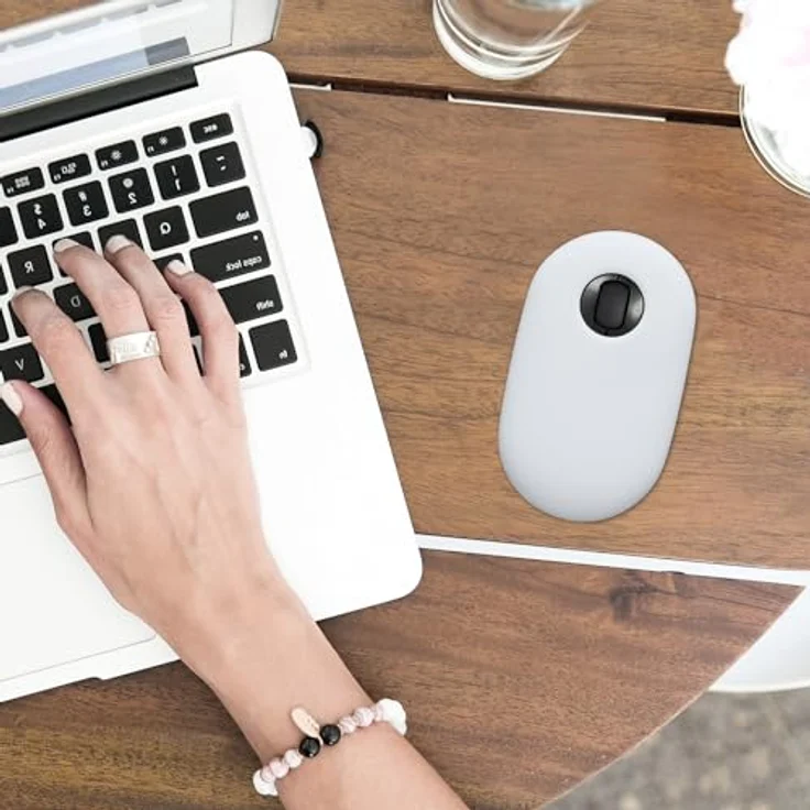 kwmobile Silikon Schutzhülle kompatibel mit Logitech Pebble Mouse Hülle - PC Maus Cover aus softem Silikon - Weiß – Bild 3